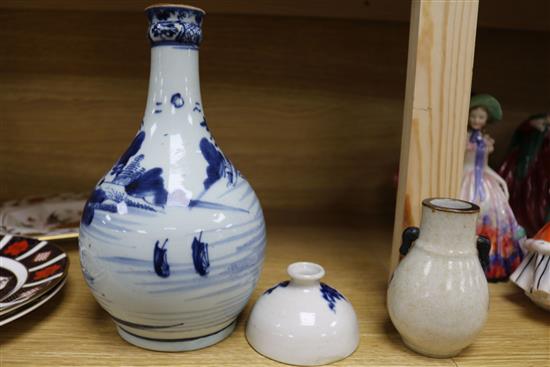 An 18th century blue and white guglet and a Guangxu brushwasher and a small crackle vase